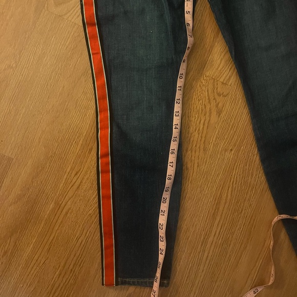 Alice + Olivia Glow Up skinny Jeans size 29 with red stripe - Picture 9 of 9